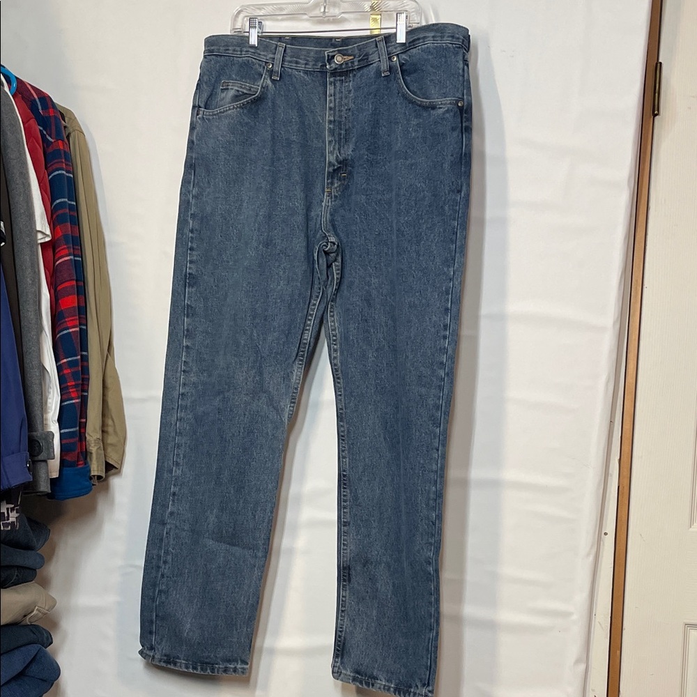 Wrangler Men's Relaxed 38”x33” Jeans in Deep Blue